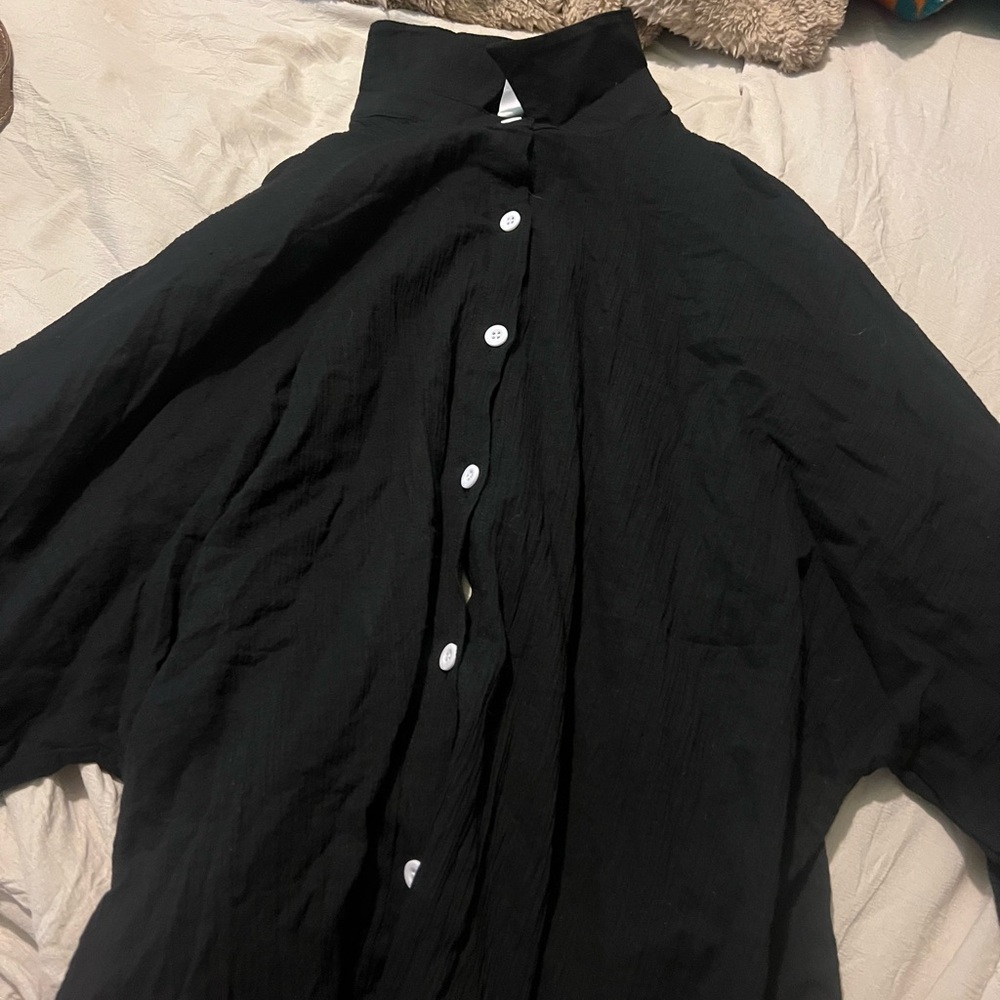 Chic Black Button-Up Blouse